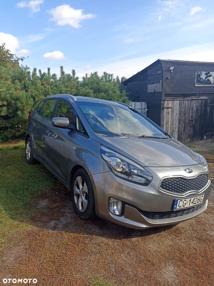 Kia Carens - 1