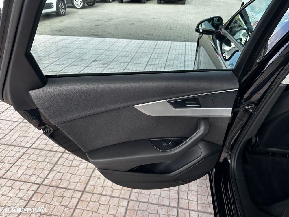 Audi A4 2.0 TDI Business Line - 17
