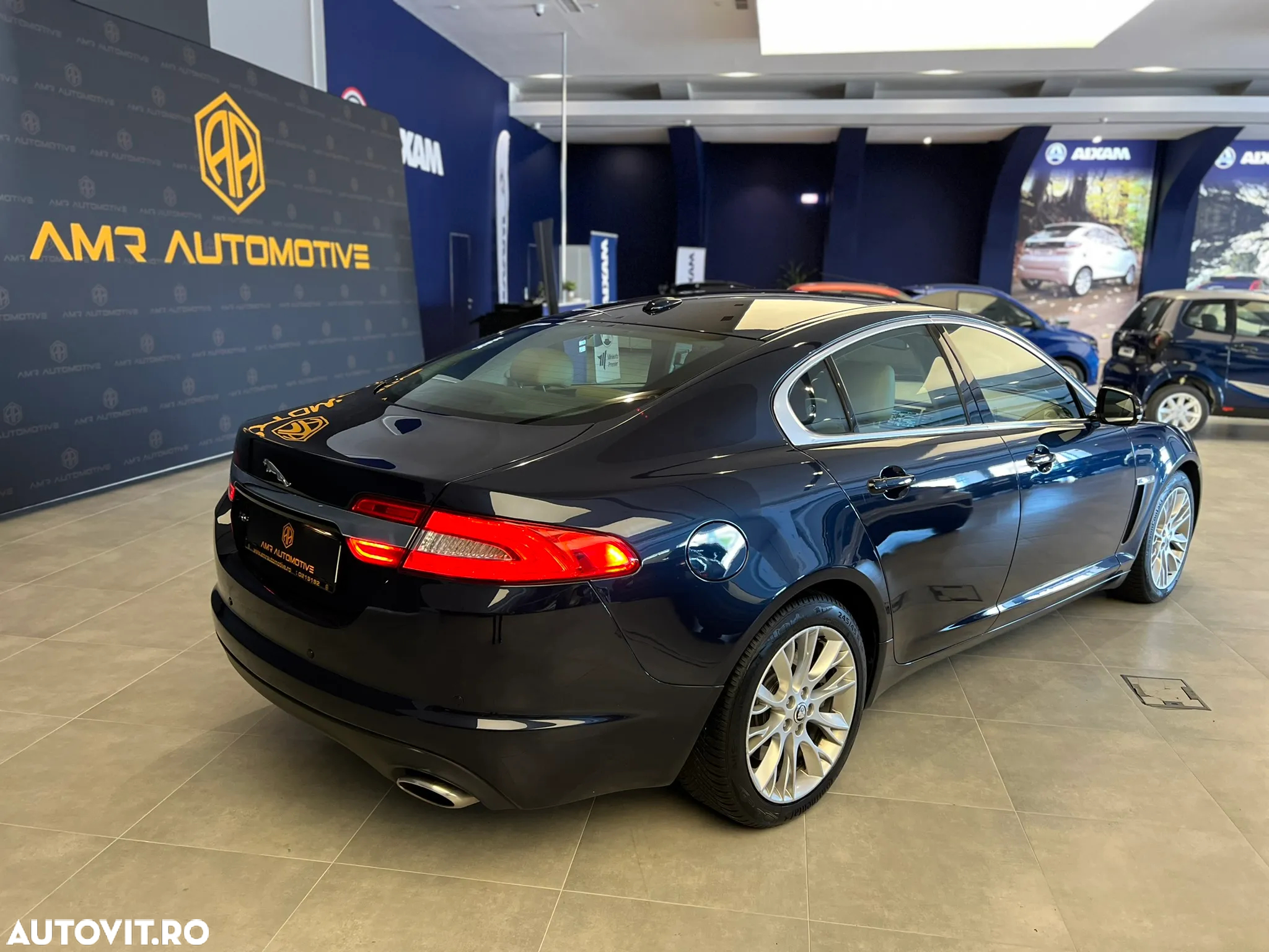 Jaguar XF 3.0 V6 Diesel Sportbrake - 4