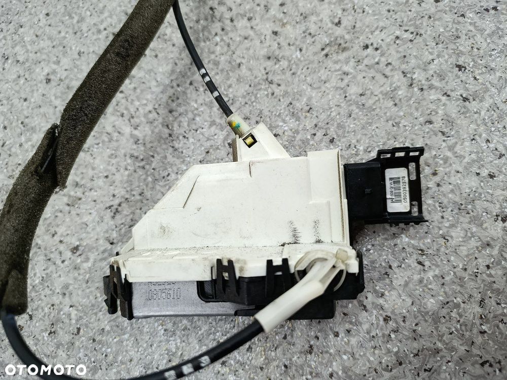 ZAMEK DRZWI PRZESUWNYCH PRAWYCH CITROEN BERLINGO II PSA828423 9682100677 - 3