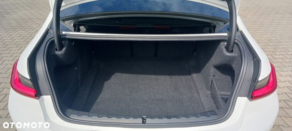 BMW Seria 3 320d xDrive MHEV Advantage - 6