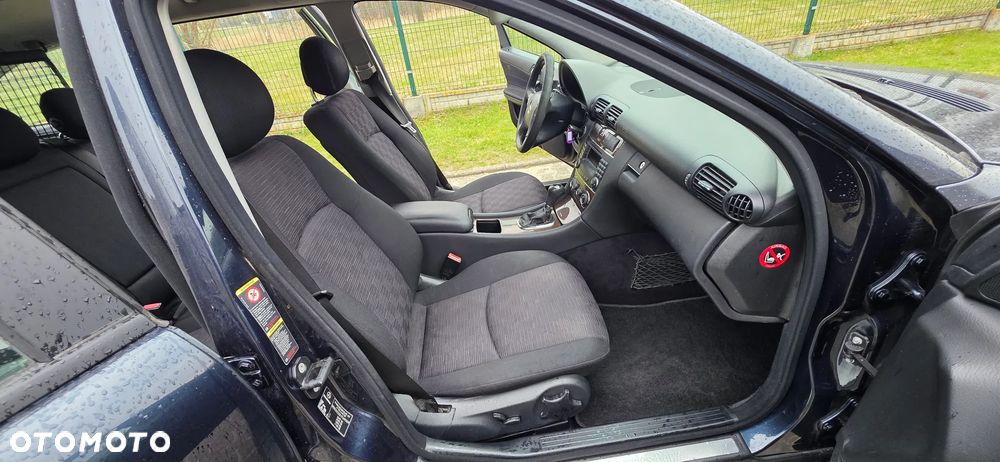 Mercedes-Benz Klasa C 220 CDI Automatik Classic DPF - 15