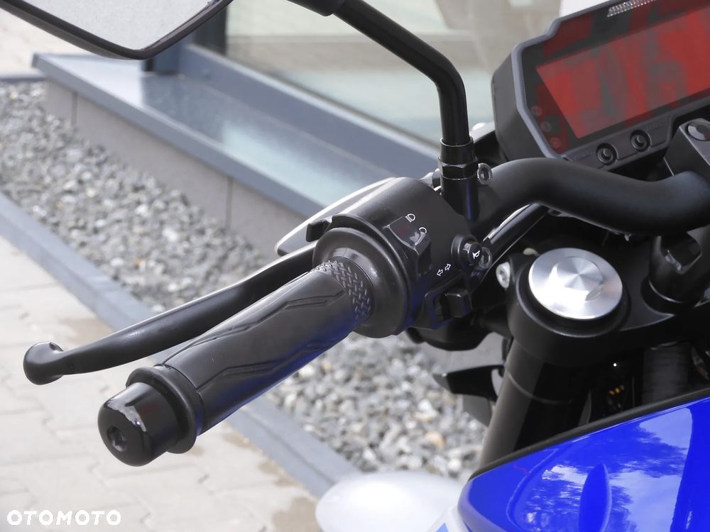 Yamaha MT - 27