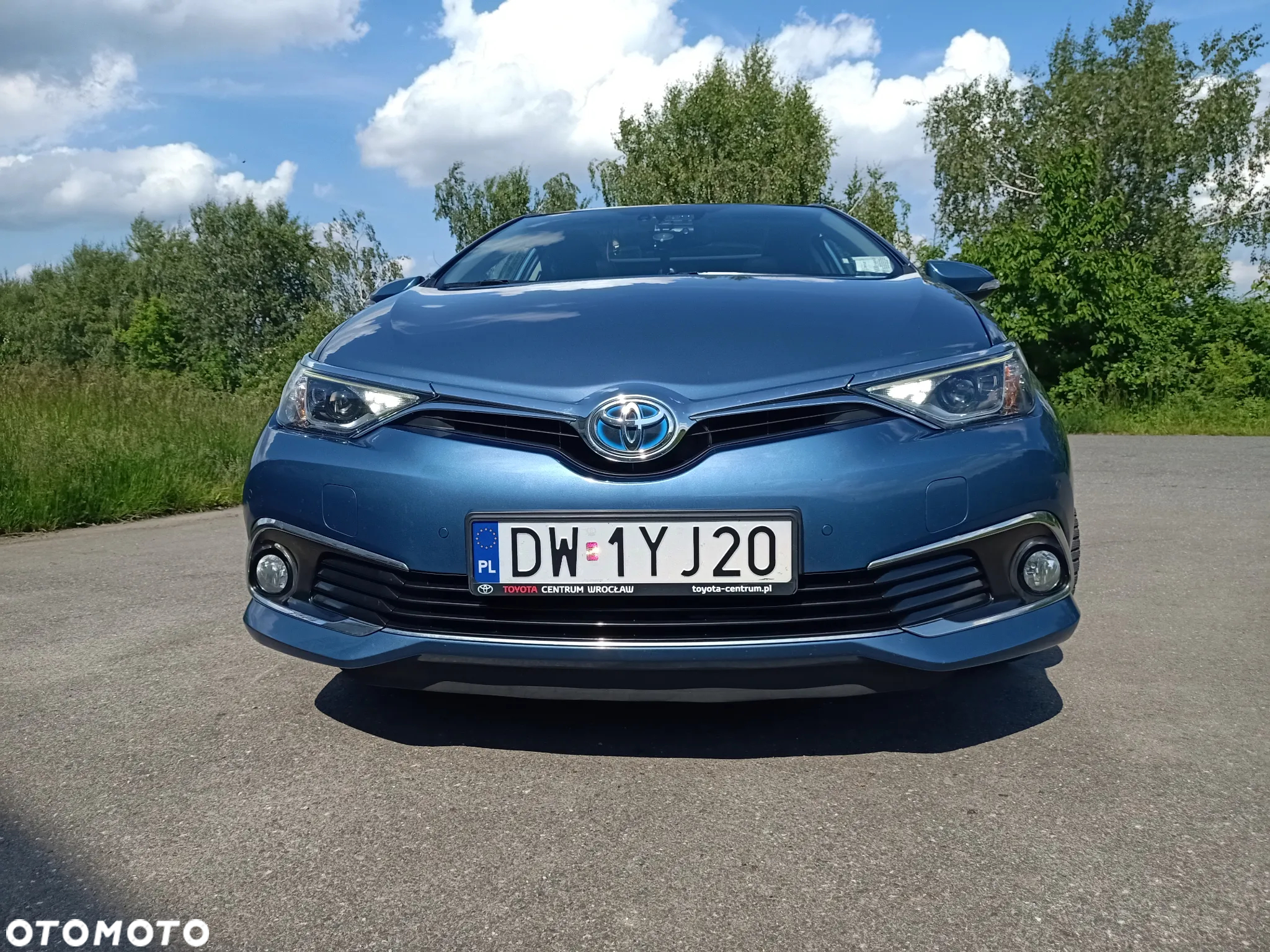 Toyota Auris Hybrid 135 Prestige - 2
