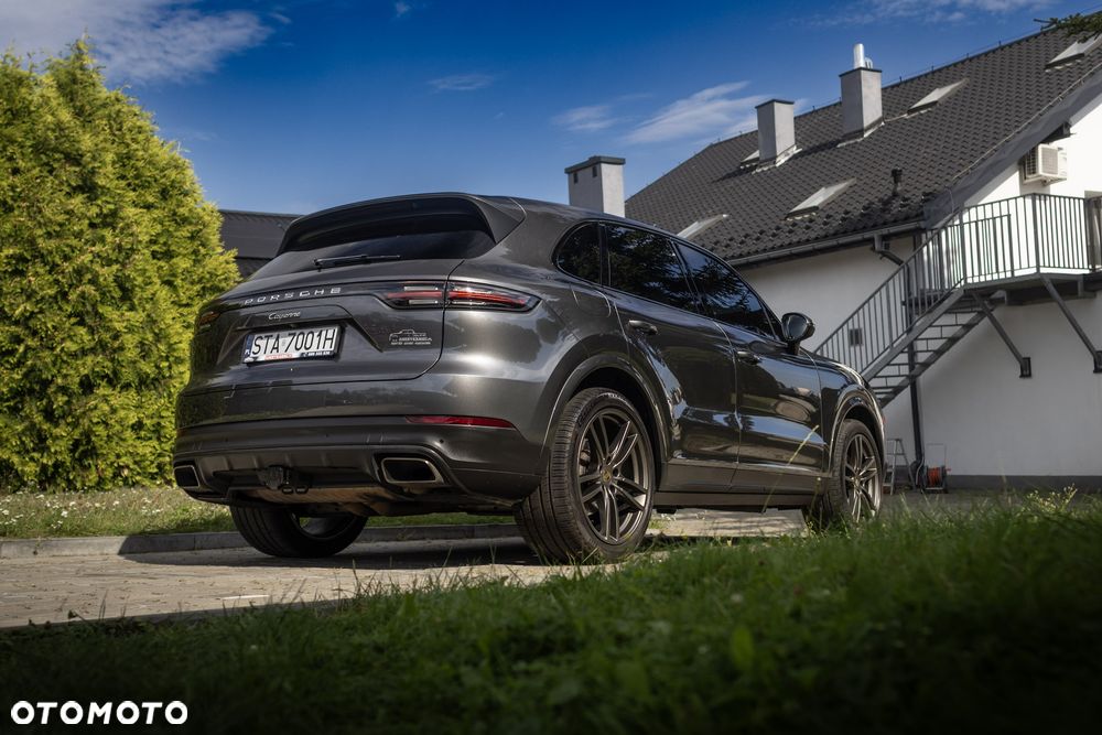 Porsche Cayenne Platinum Edition - 12