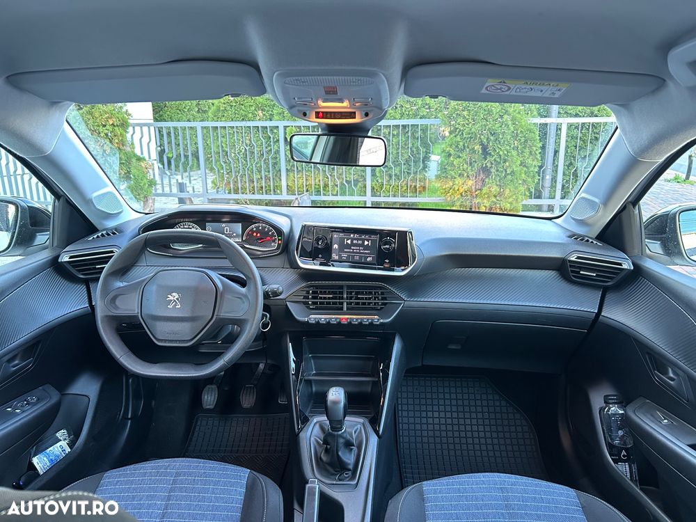 Peugeot 208 - 5