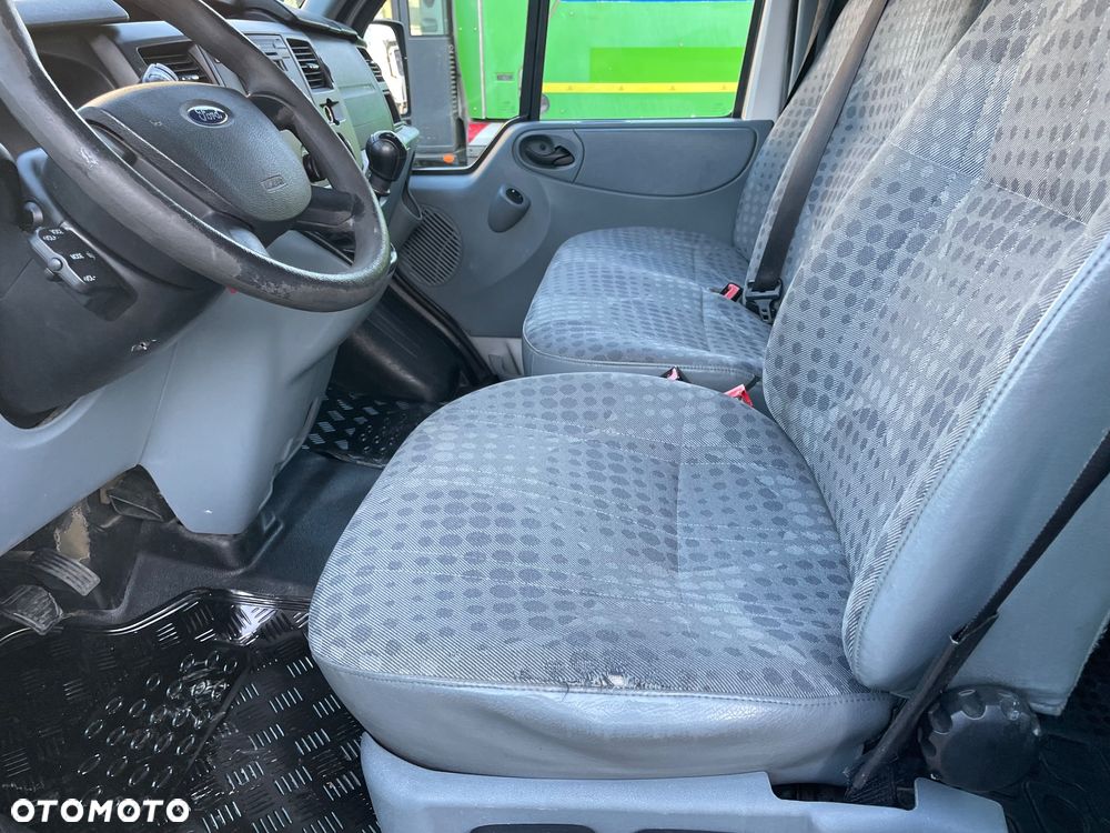 Ford Transit - 24