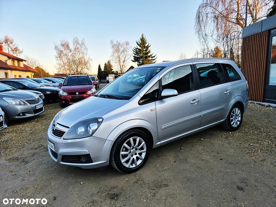 Opel Zafira 1.8 Cosmo - 28