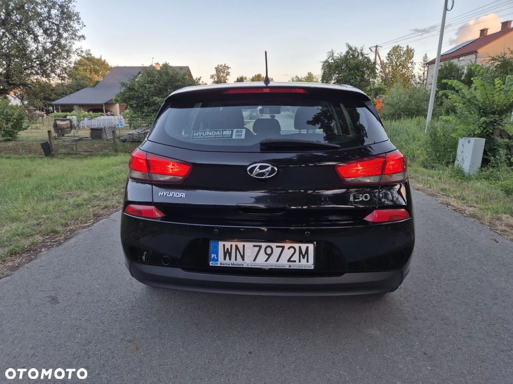 Hyundai i30 1.4 Classic + - 4