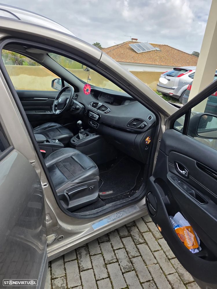 Renault Grand Scénic Energy dCi 130 Start & Stop Bose Edition - 11