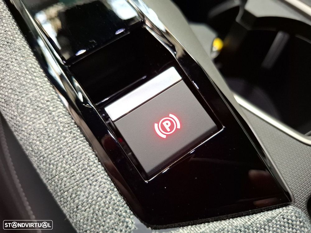 Peugeot 3008 1.6 Plug-in Hybrid Allure e-DCS7 - 18