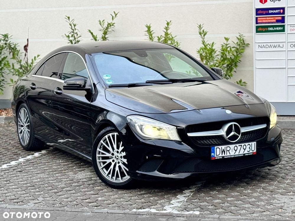 Mercedes-Benz CLA 180 7G-DCT - 3