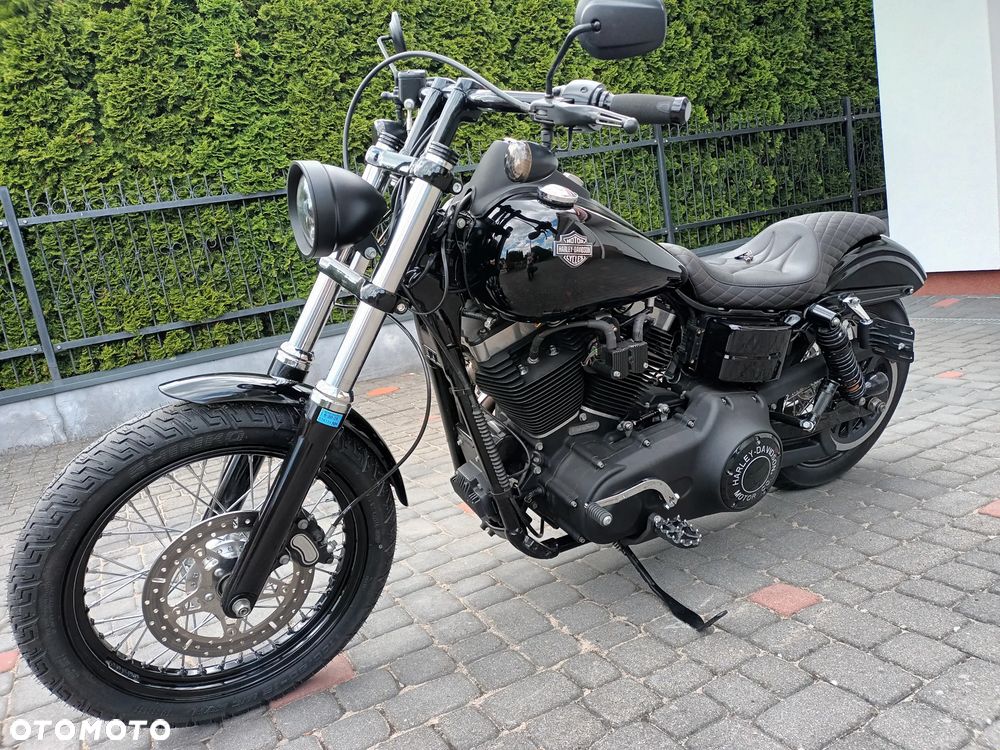 Harley-Davidson Dyna Street Bob - 11