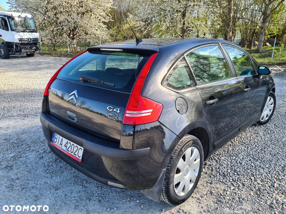 Citroën C4 1.4 16V Style - 7