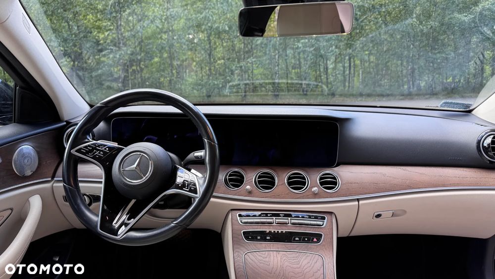 Mercedes-Benz Klasa E - 12