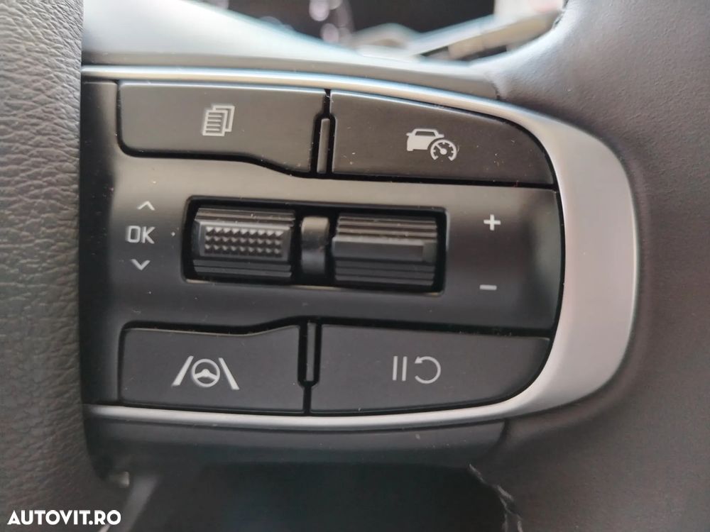 Kia Sportage 1.6 T-GDI 7DCT HP 4x4 MHEV Style - 9