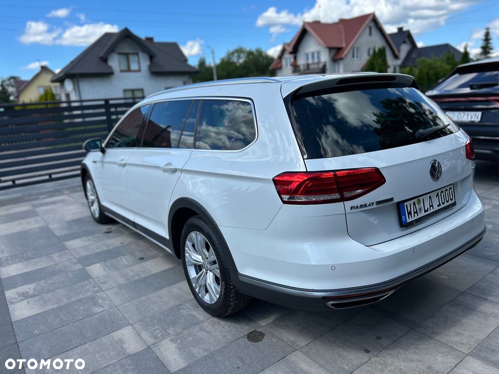 Volkswagen Passat Alltrack 2.0 TDI SCR DSG 4Motion - 13