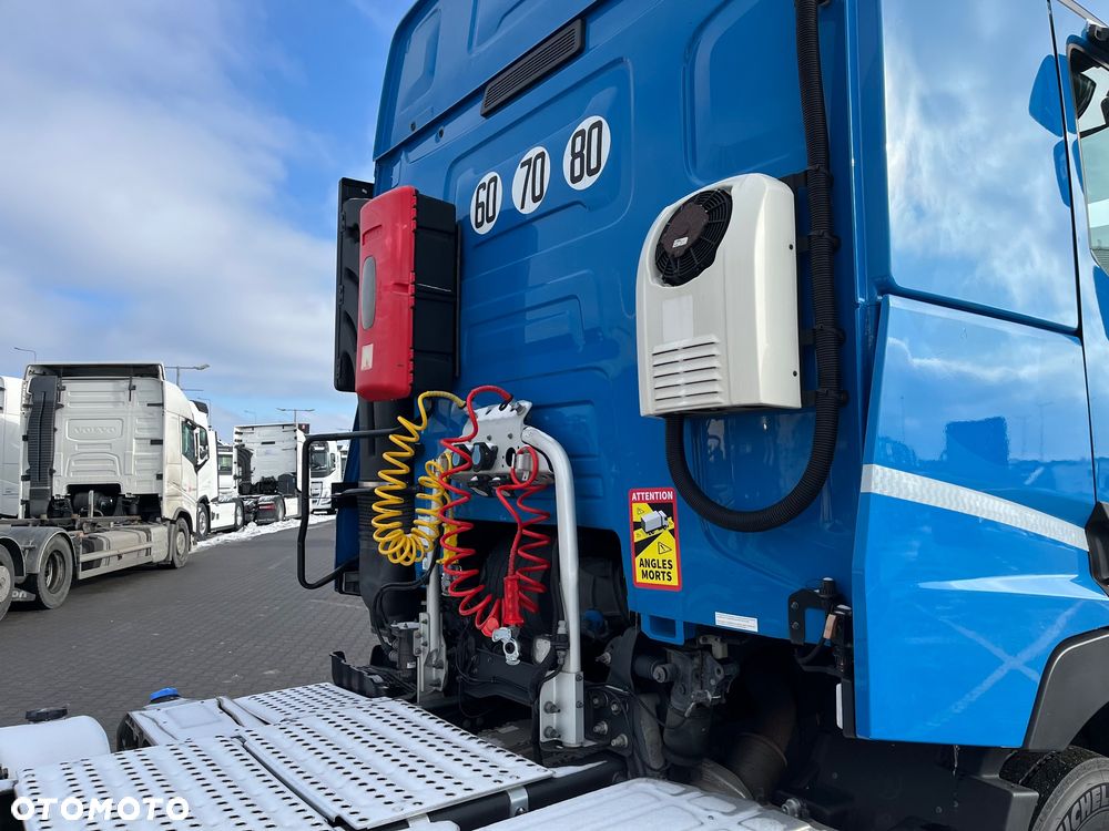 Renault T440 Sleeper Cab ADR - 6