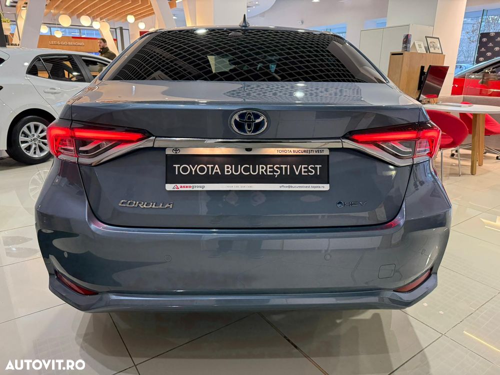 Toyota Corolla 1.8 HSD Dynamic - 18