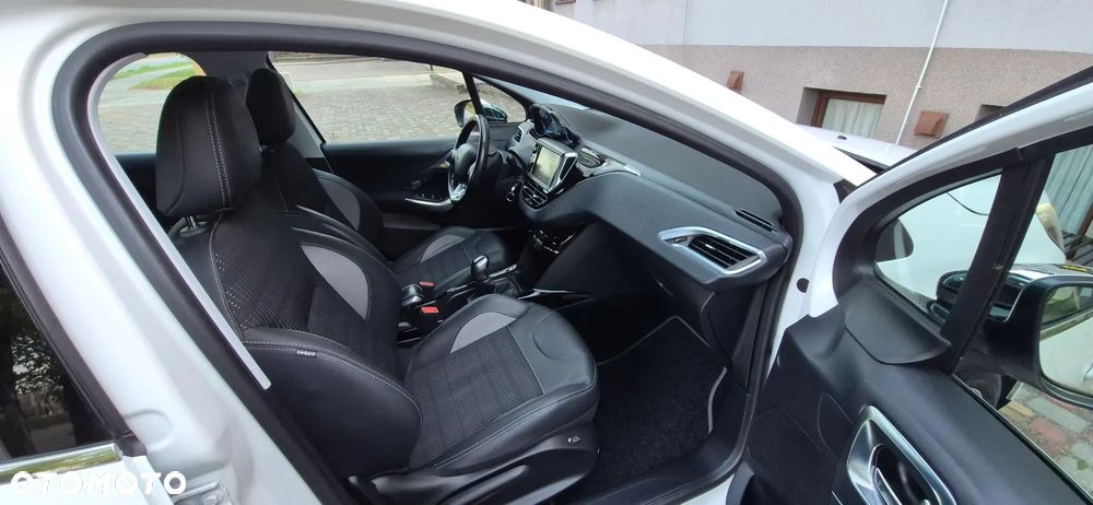 Peugeot 2008 PureTech 110 Stop&Start Allure - 8