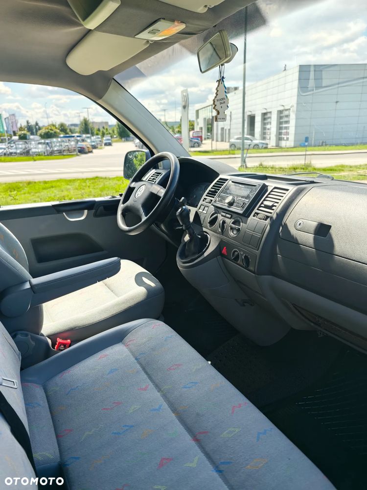 Volkswagen Transporter T5 - 22