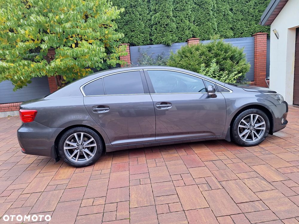 Toyota Avensis 2.0 Prestige NAVI - 4