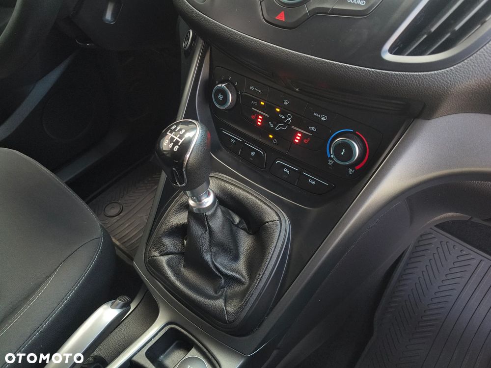 Ford Kuga 1.5 EcoBoost 2x4 Trend - 17