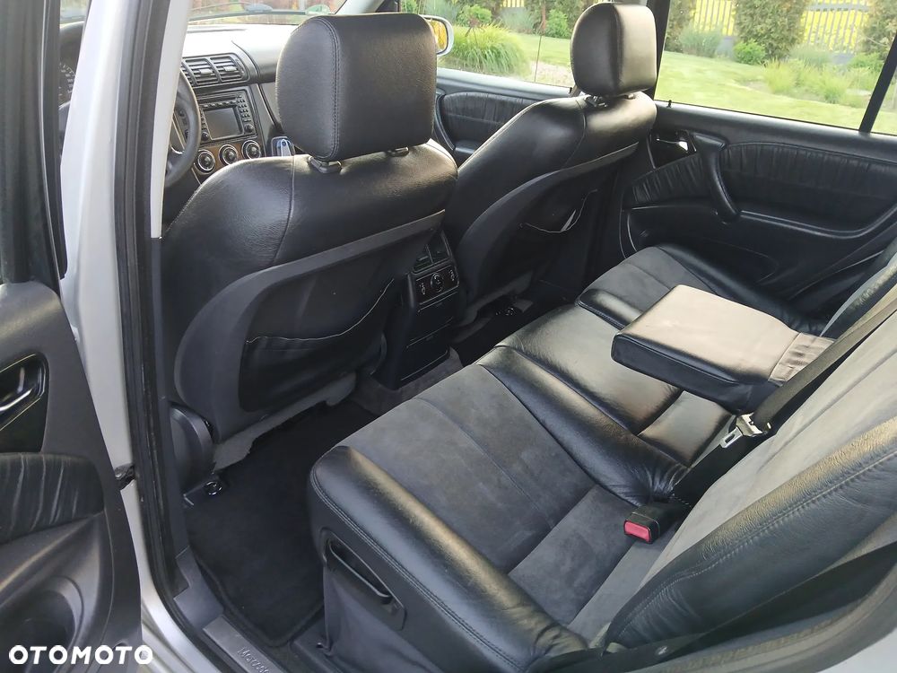 Mercedes-Benz ML - 12