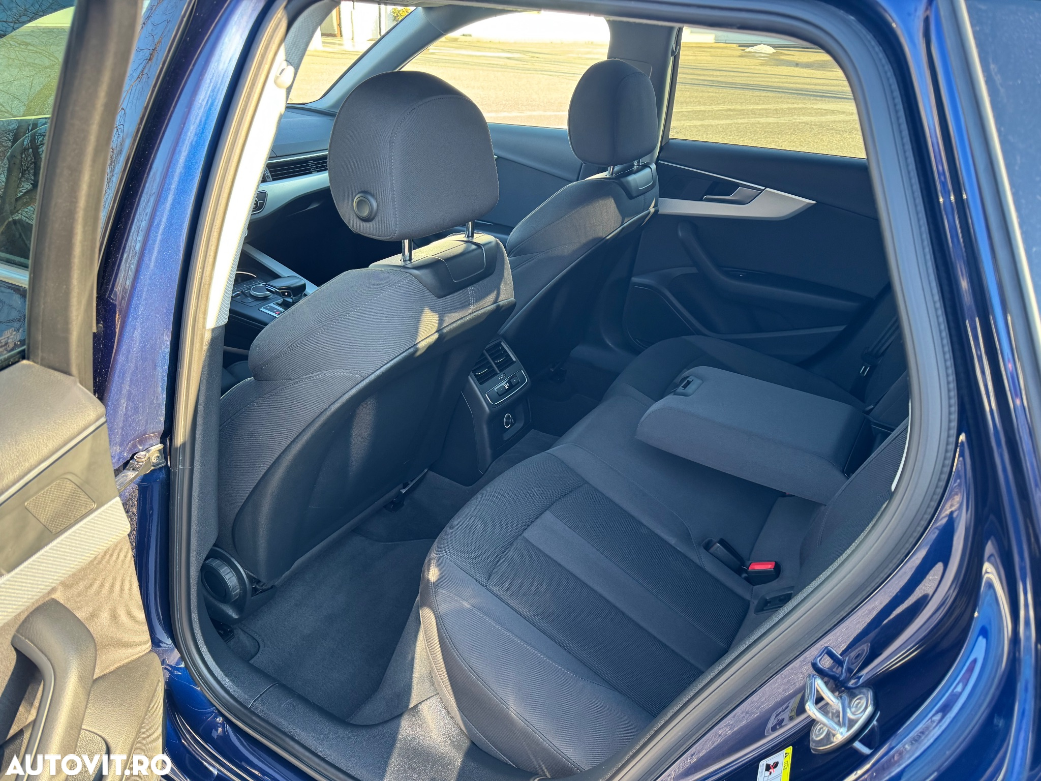 Audi A4 Avant 30 TDI S tronic sport - 7