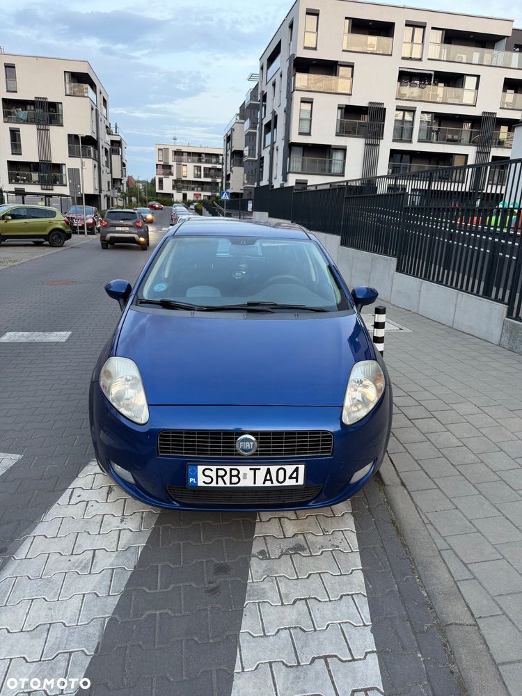 Fiat Punto 1.4 16V Dynamic - 1