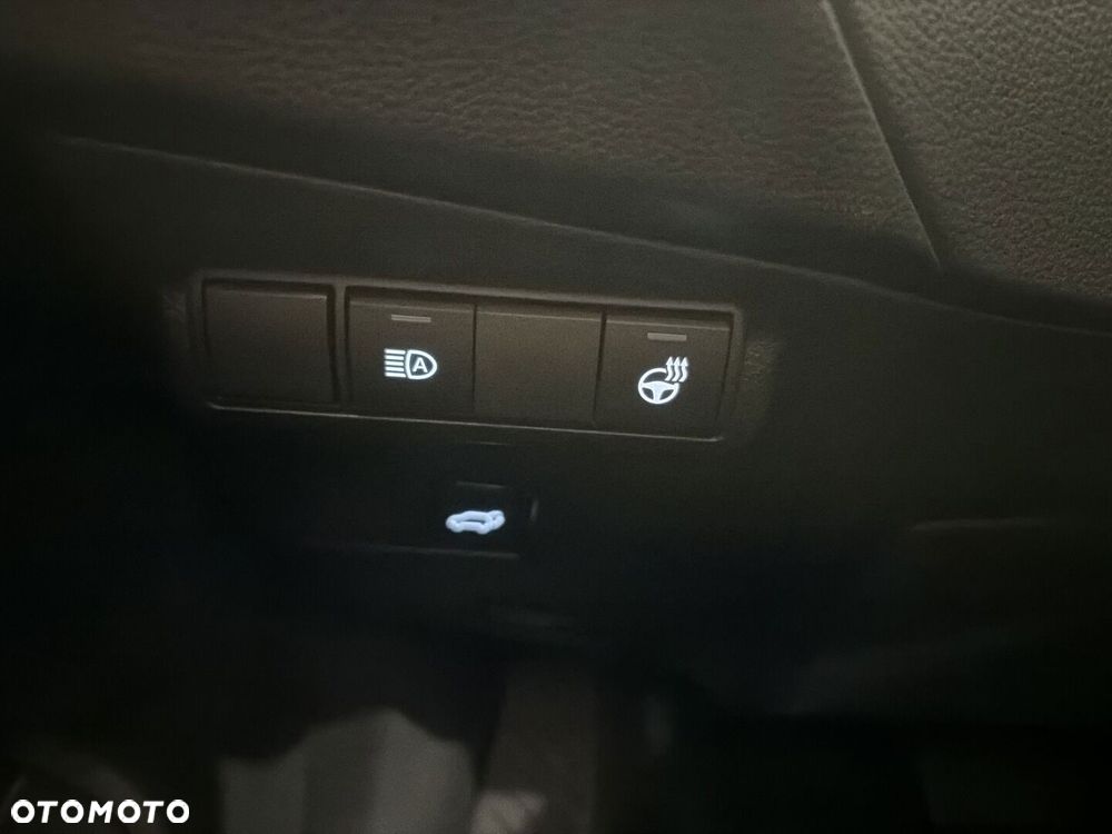 Toyota Corolla Cross - 18