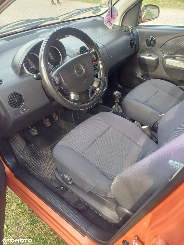 Chevrolet Kalos - 17