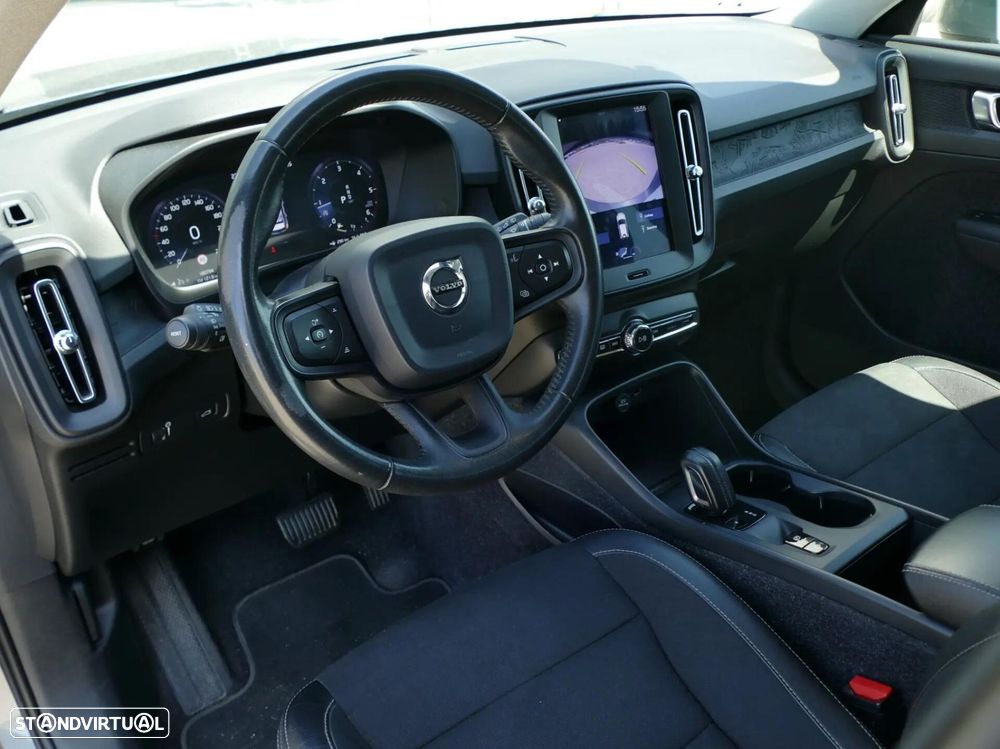 Volvo XC 40 2.0 D3 Geartronic - 27