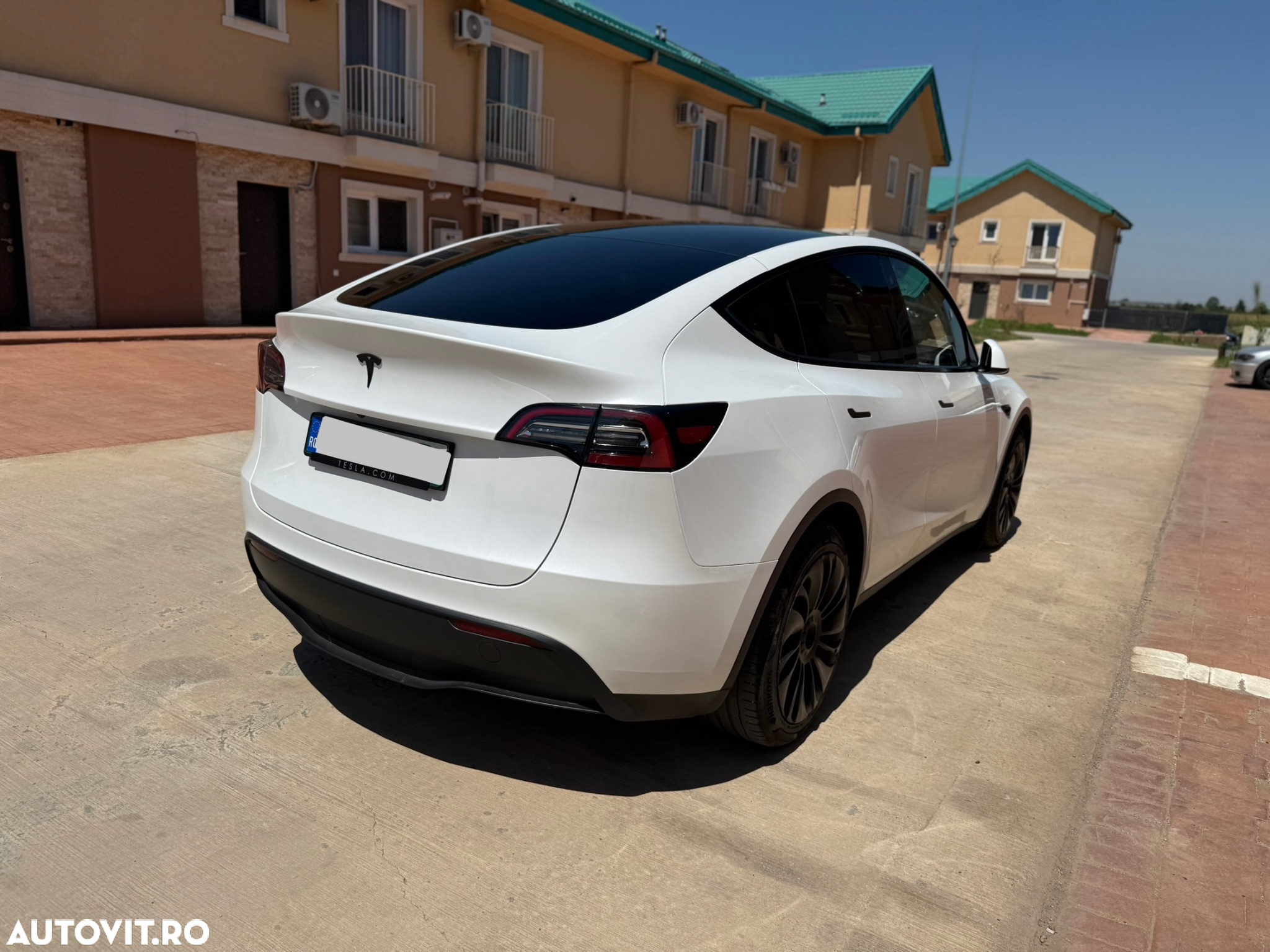 Tesla Model Y RWD - 4
