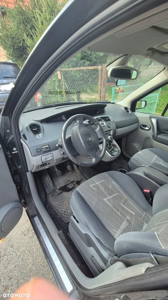 Renault Scenic 2.0 Confort Expression - 9