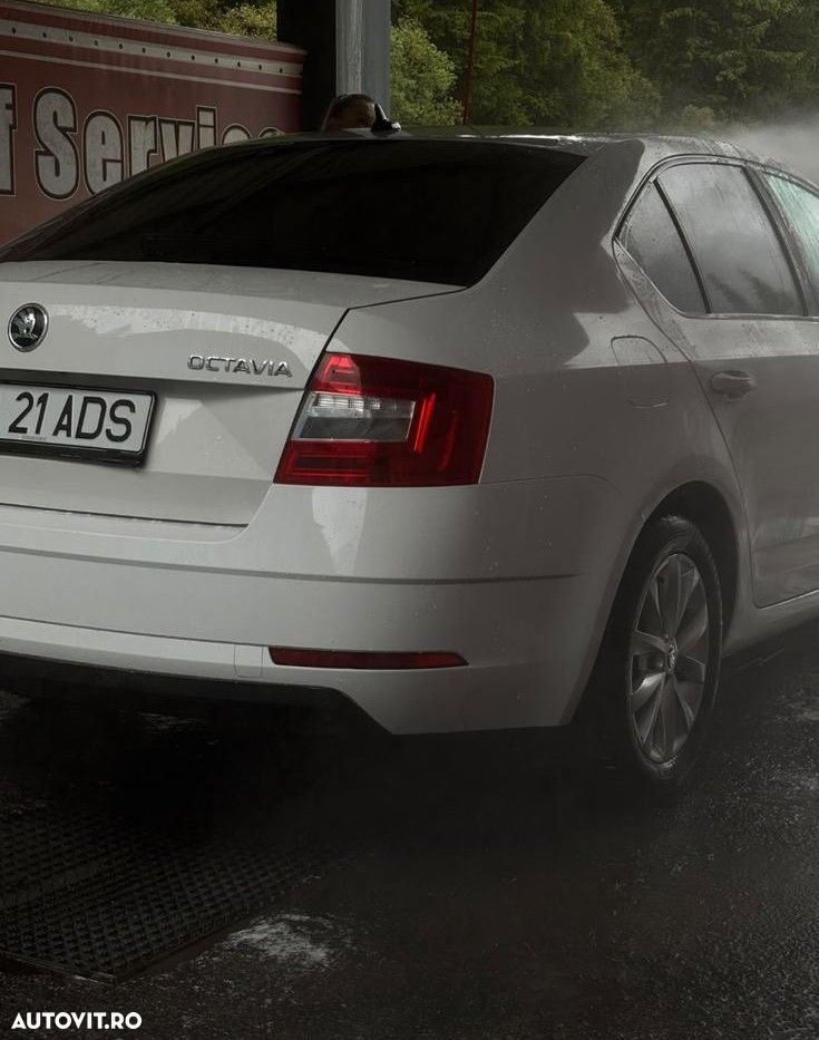 Skoda Octavia - 2