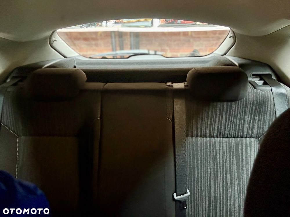 Opel Astra 1.6 Active - 22