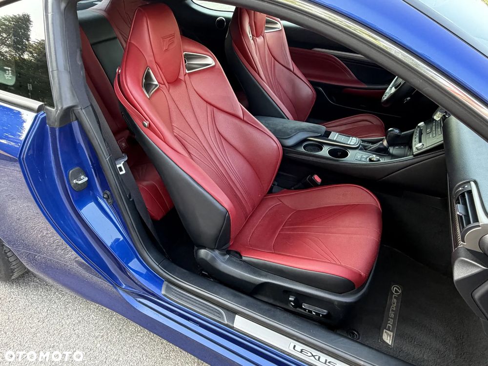 Lexus RC F Carbon - 19