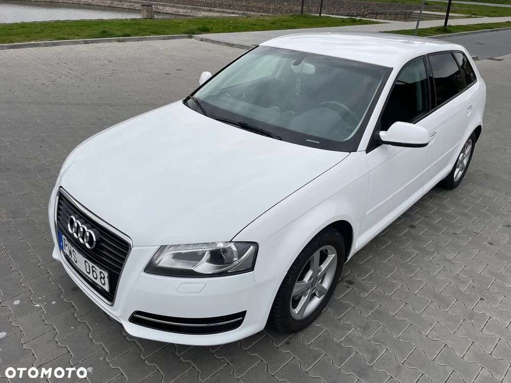 Audi A3 Sportback 1.6 TDI DPF Ambition - 14