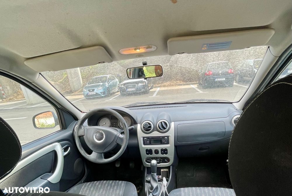 Dacia Logan 1.2 - 8
