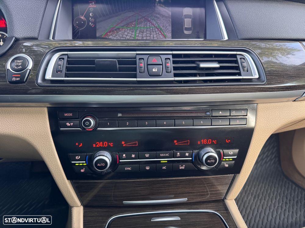 BMW 740 d - 42