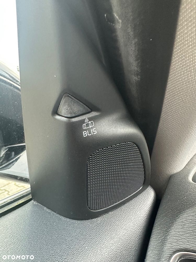 Volvo V60 D6 AWD Plug-in Hybrid Summum - 32