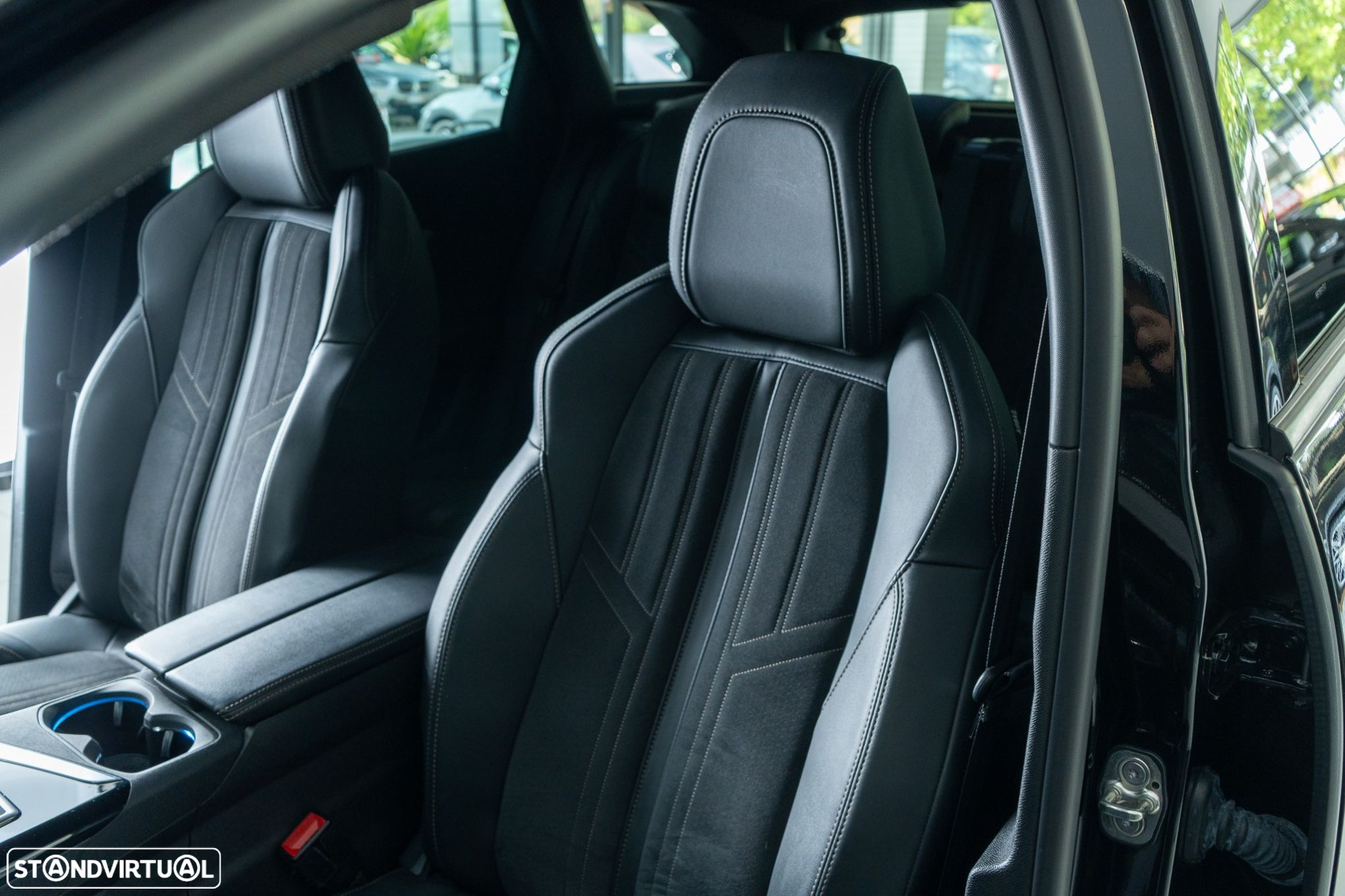 Peugeot 3008 1.2 PureTech GT Pack EAT8 - 27