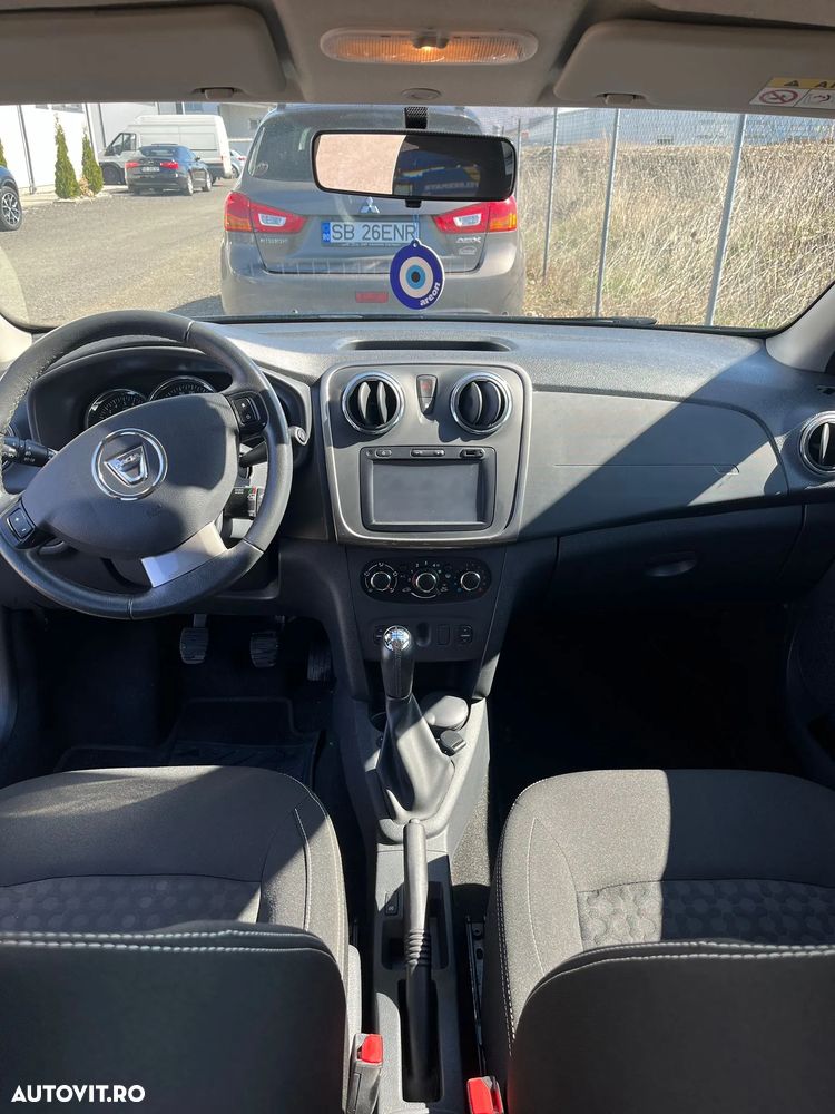 Dacia Sandero 0.9 Laureate - 8