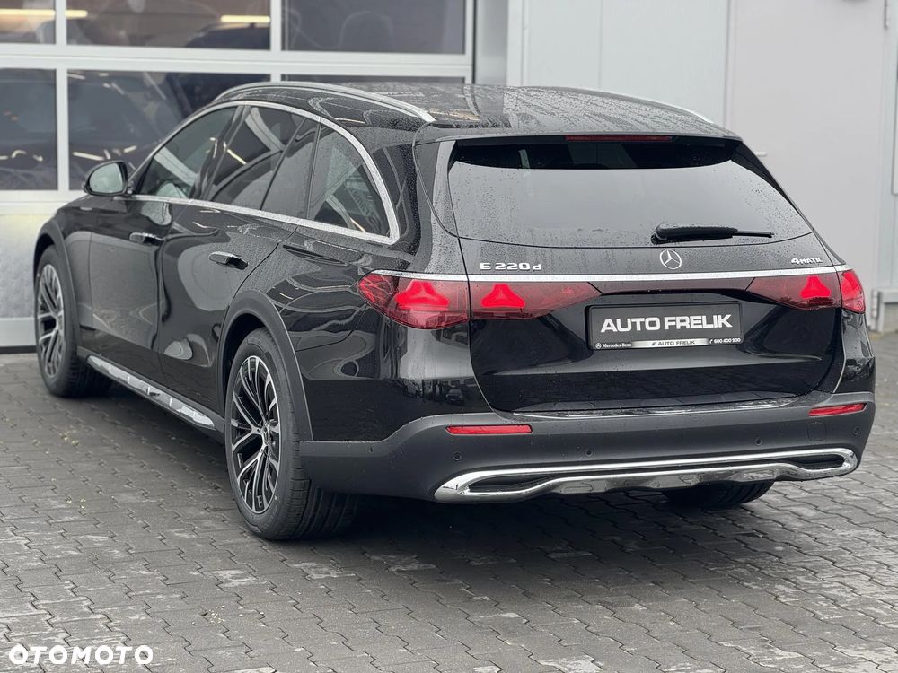 Mercedes-Benz Klasa E 220 d 4Matic 9G-TRONIC - 11