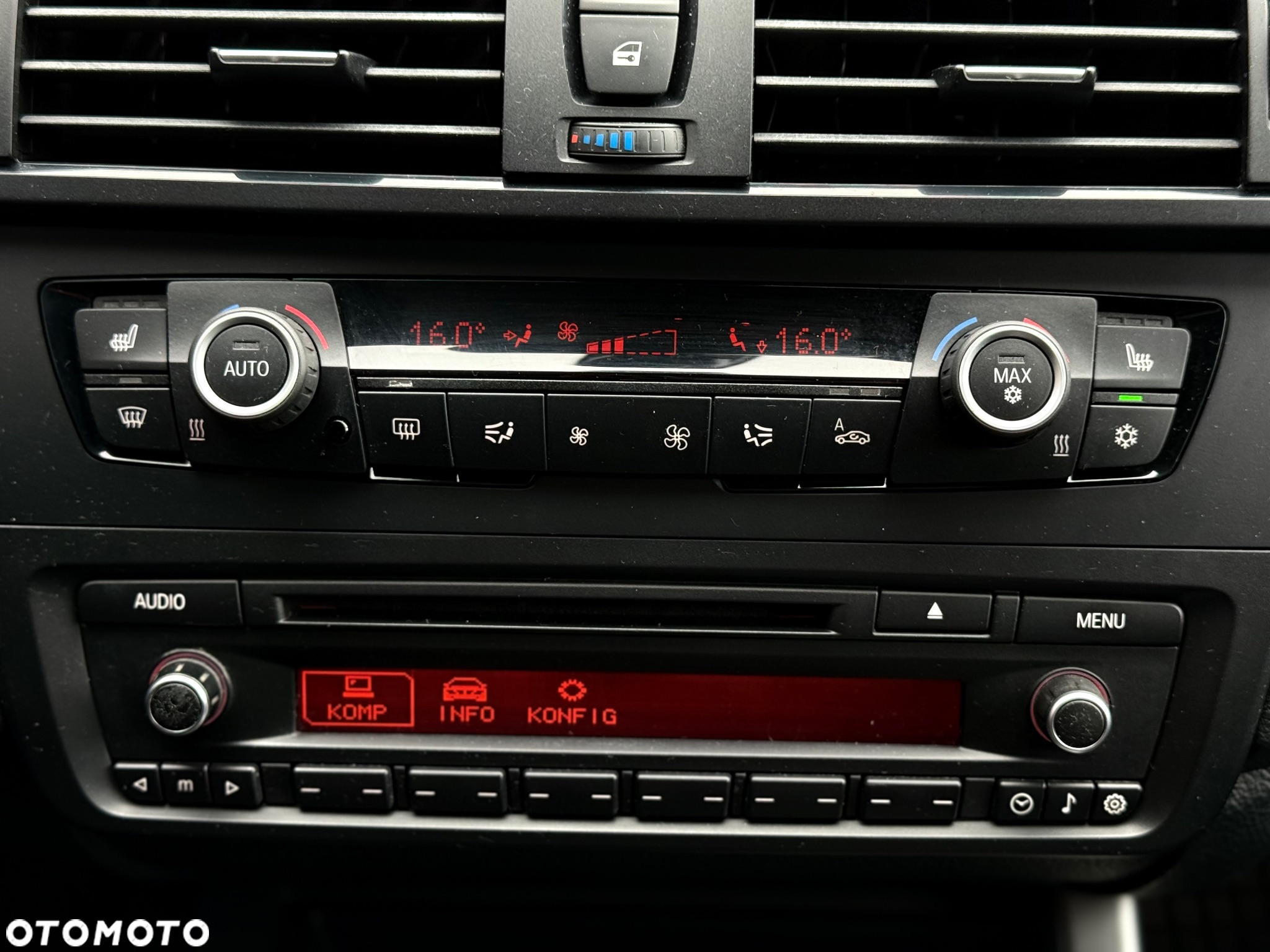 BMW Seria 1 120d Sport Line - 25