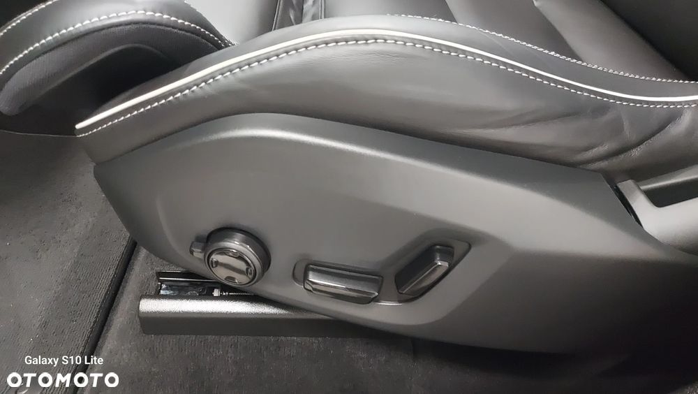 Volvo XC 60 B4 D Geartronic RDesign - 29