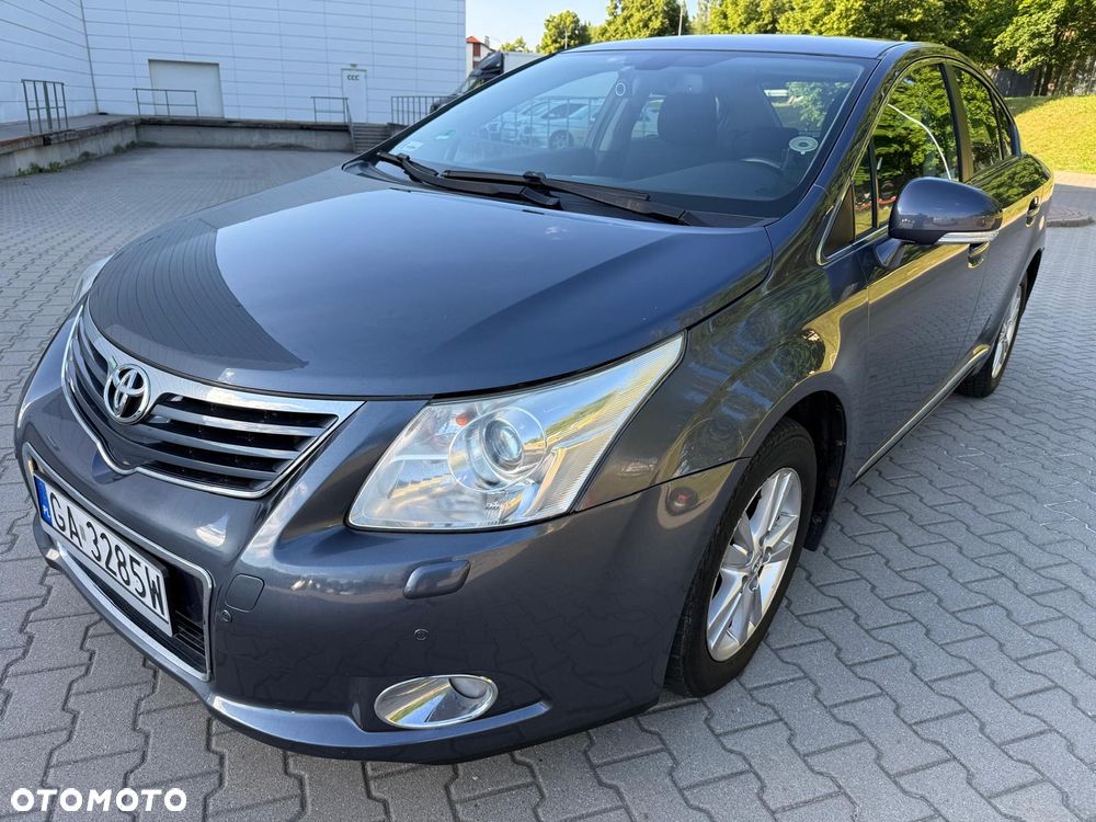 Toyota Avensis - 2