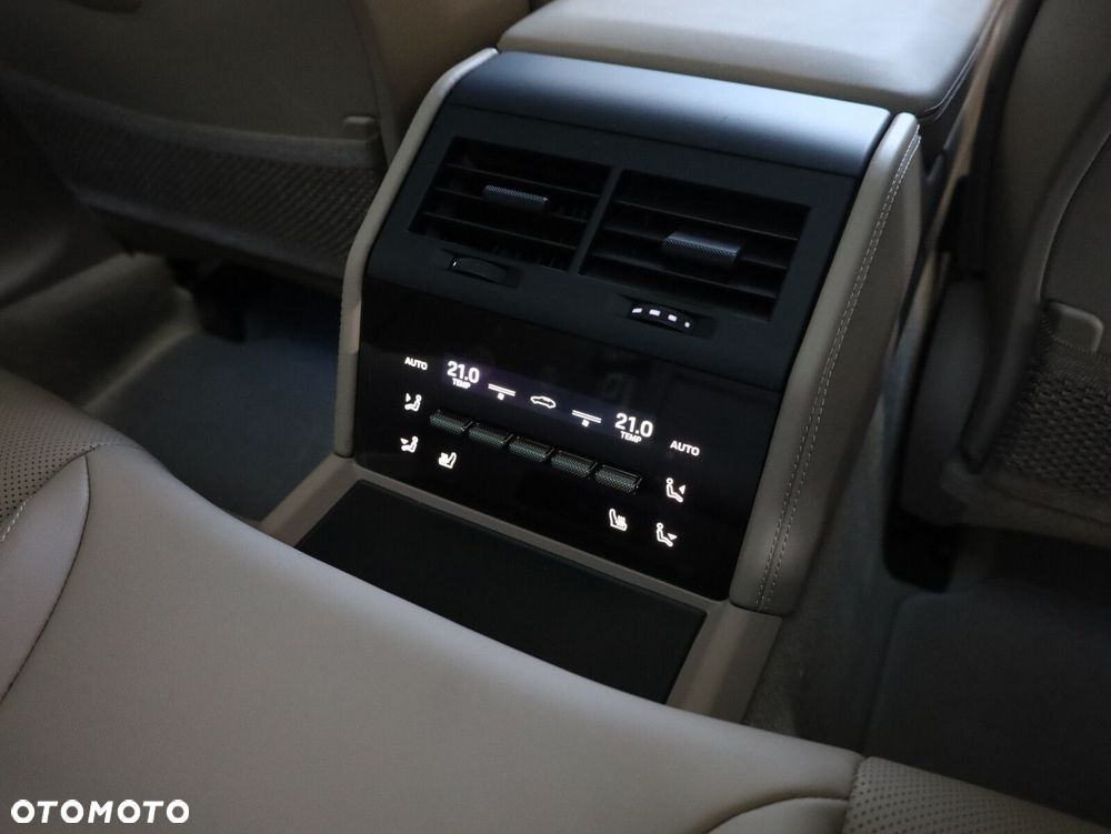 Porsche Panamera - 24