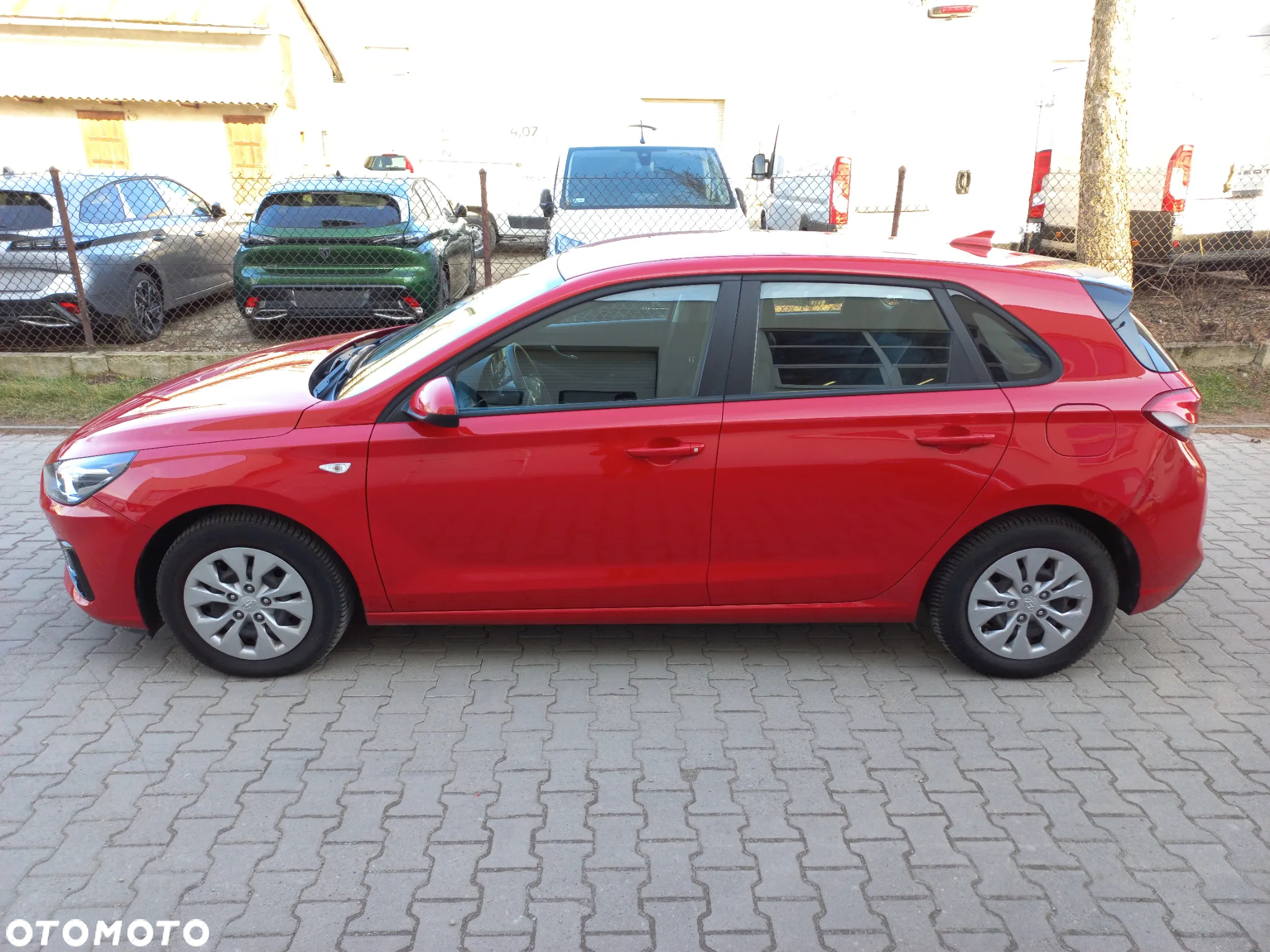 Hyundai i30 1.5 DPI Classic + - 7